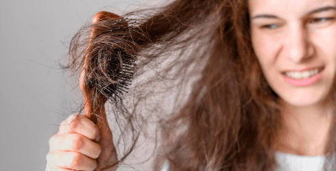 Jak wzmocnić włosy? Poznaj tajemnice mocnych, zdrowych włosów